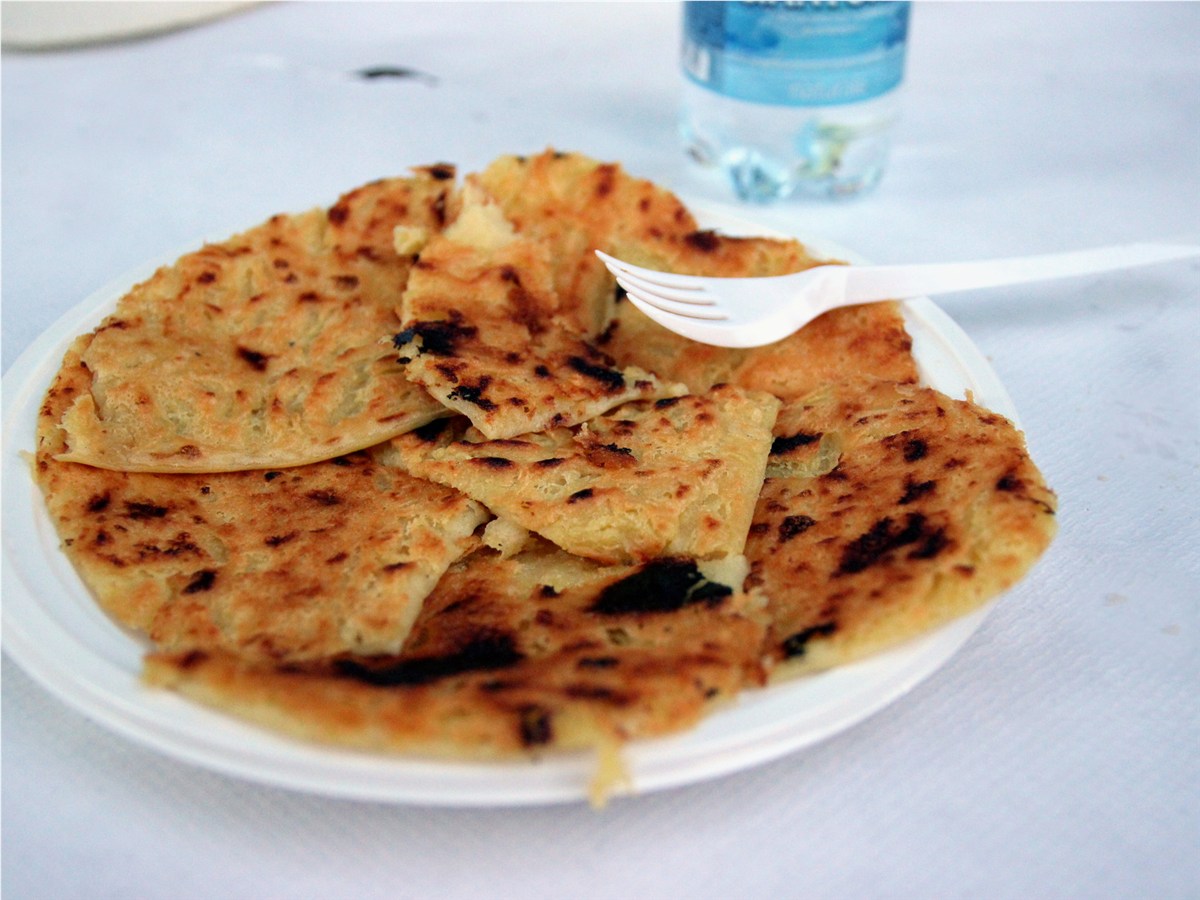 Sweetcorn socca wraps, a gluten-free dish idea